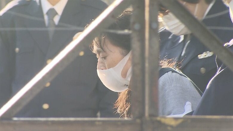 体が不自由な状況で、夫と息子の介護を、ひとりで担っていた大橋被告