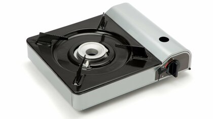 カセットコンロは“過熱状態”に注意！ガス漏れや事故につながる「やってはいけない」使い方は？本体の“寿命”は10年　