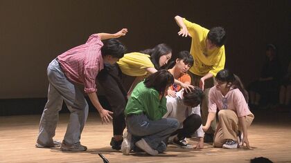 “性の多様性”を劇で表現「適当なレッテルで扱われたくない」大学生が日頃の違和感や思いを台本に
