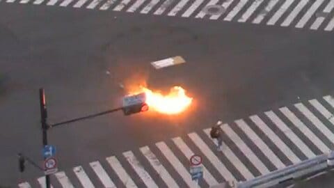 渋谷スクランブル交差点で放火　出頭した50代の男を逮捕