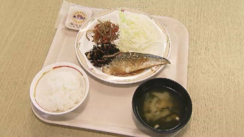 物価高騰の中…北九州市立大学で「100円朝食」始まる　「みんなで朝ごはん、うれしいです」健康習慣を身につけて　福岡｜FNNプライムオンライン