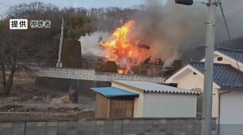 「あっという間に燃えた」　3人が暮らす住宅で火事　2人死亡　高齢の夫婦2人と連絡とれず　長野・東御市｜FNNプライムオンライン