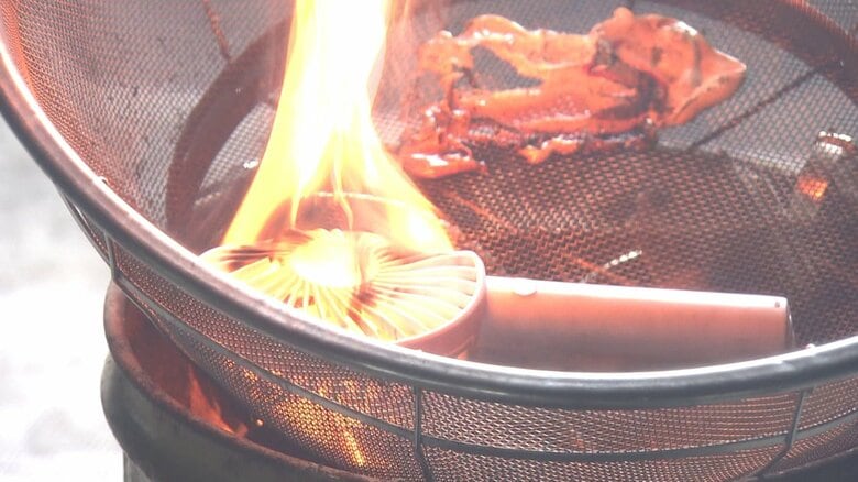 リチウムイオン電池が発火…衝撃や高温に要注意！　高温多湿の夏は電源プラグにも十分注意を　消防が実験で危険性を検証【秋田発】｜FNNプライムオンライン