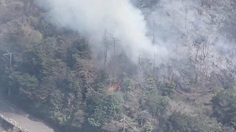 長崎・五島で山林火災が発生で924世帯に避難指示　陸上自衛隊に対し航空機による空中消火を要請　県は災害警戒本部会議を開催へ｜FNNプライムオンライン
