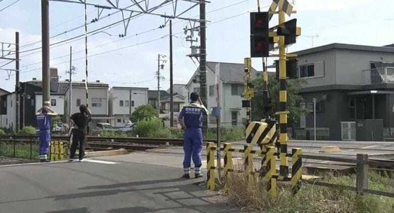 踏切内でうずくまる…80代位の男性が回送電車にはねられ死亡 現場からは自転車も見つかる 一時運転見合わせ｜FNNプライムオンライン