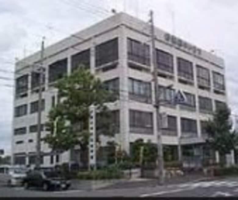 【速報】車いすの高齢男性をはね死亡させた疑い　出勤途中の22歳男を過失運転致傷の疑いで現行犯逮捕　「車いすの男性との事故を起こしてしまった」と自ら通報　大阪・岸和田市｜FNNプライムオンライン