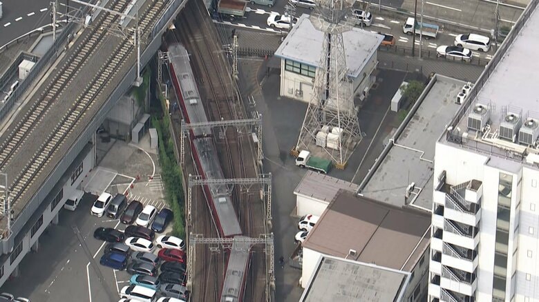 「ずっと止まってて学校行けへん」近鉄京都線の京都駅で始発列車が脱線　京都～上鳥羽口間で運転再開のメド立たず　乗客約30人は徒歩で京都駅へ｜FNNプライムオンライン