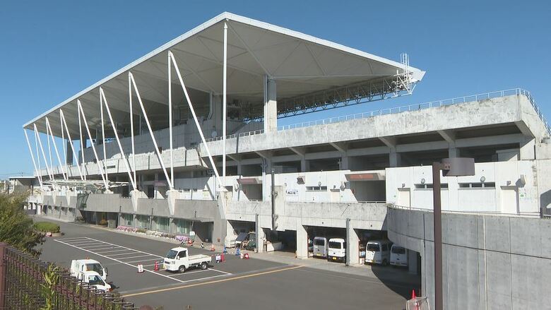 松本山雅の“本拠地”で鉄骨部材が落下…アルウィンの会議室など使用再開 フィールドは再開の見通し立たず|FNNプライムオンライン