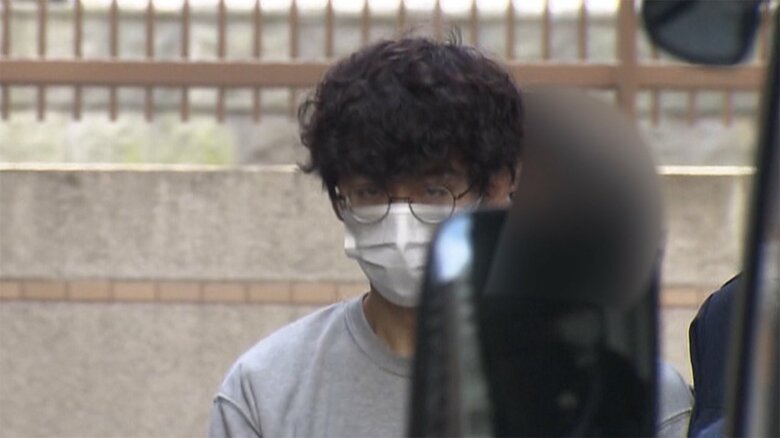 逮捕された星野友志容疑者(37)(1日 万世橋署)