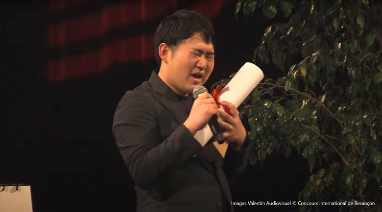 優勝後のスピーチでは感極まる場面も