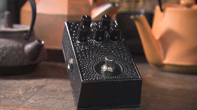 「音が伸びる!」南部鉄器でギタリスト絶賛のエフェクター! こだわりぬいた究極の音とは?【岩手発】