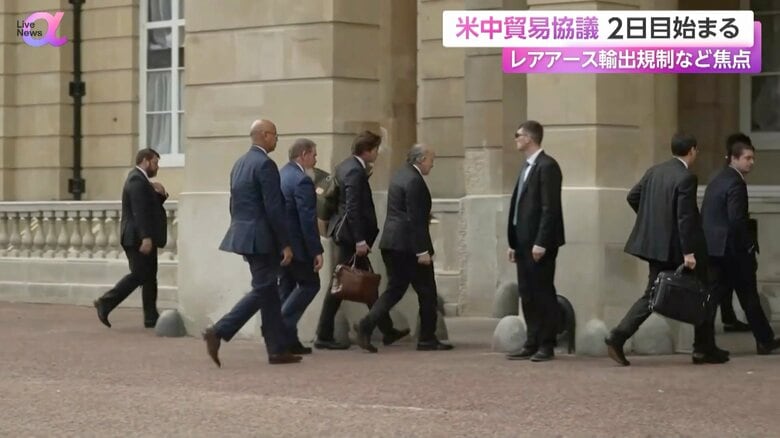 会場入りする、アメリカ・ラトニック商務長官