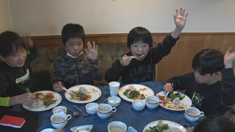 毎日来たい人？「ハーイ」
