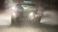【北海道で大雨】線状降水帯が発生し道路が冠水 膝まで水が…雷鳴がとどろき落雷が原因とみられる火事も…突風で倉庫の屋根が吹き飛ぶ 浄水場の水が濁り断水「この暑い時季に大変」