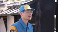 警察庁長官が熊本地震の被災地を訪問　全国から集まった警備部隊やパトロール隊を激励