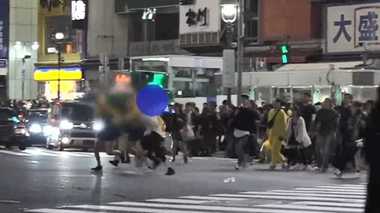 “荒れるハロウィーン”藤田ニコル「夜になったら激変」芸能界からも苦言相次ぐ