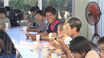 「勝利」が子ども食堂に届ける笑顔”　J3・テゲバジャーロ宮崎の取り組み　選手の原動力にも