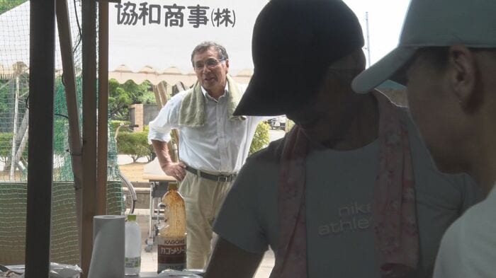 多田進郎さん(奥)