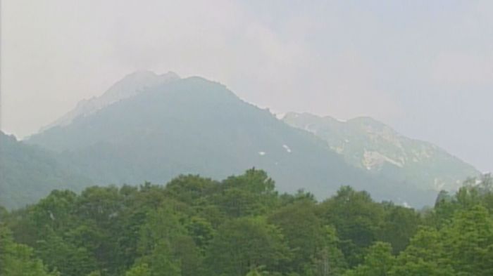 山岳遭難相次ぐ 2日間で3人死亡 雨飾山の山頂付近で倒れている男性発見 前穂高岳では都内の女性が滑落