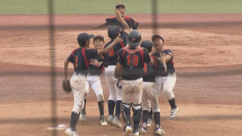 愛知県下230チームの頂点決まる…少年野球大会の決勝戦 東海市の東海中央ジュニアが優勝 満塁弾の4点守り切る｜FNNプライムオンライン