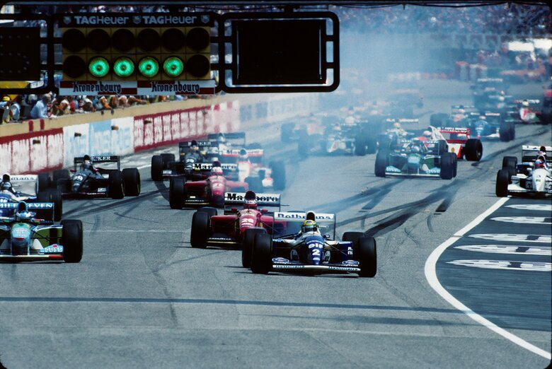 ポールポジションからスタート