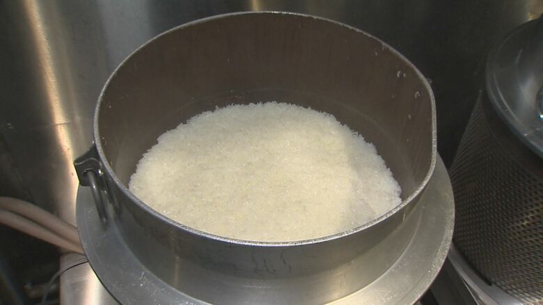 炊き立ての南魚沼産コシヒカリ