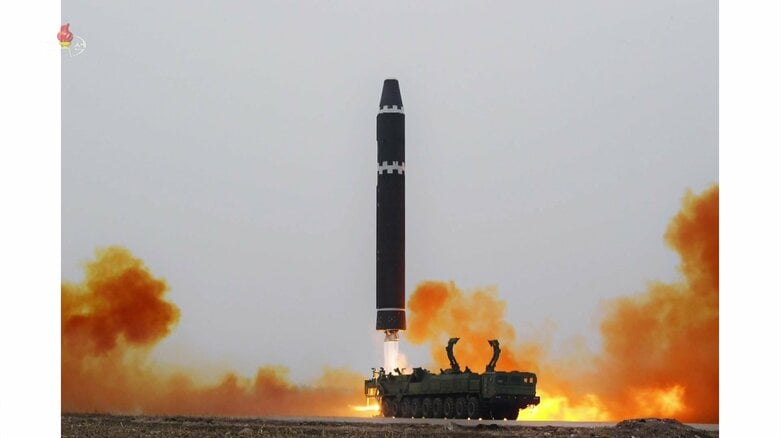 「火星15」型の発射訓練（朝鮮中央テレビ・2月19日放送）