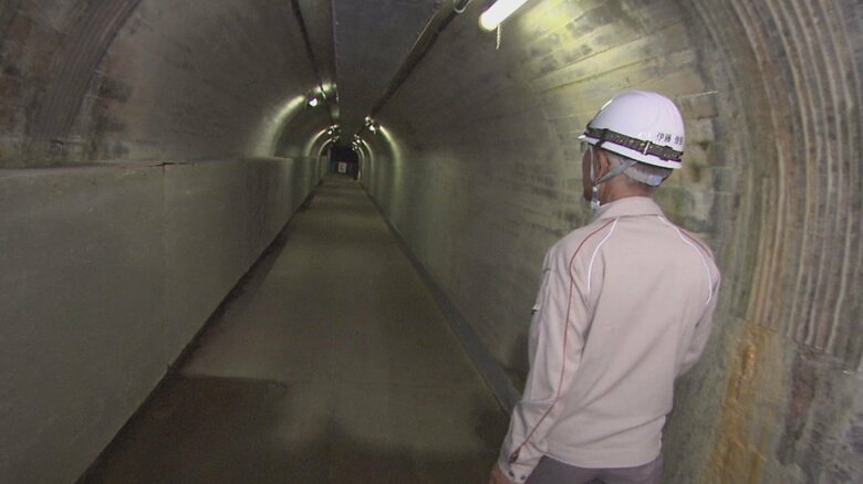 ダム内部の監査廊　気温は10℃前後とかなり低い