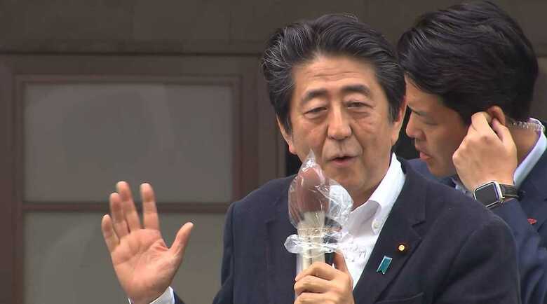 安倍首相の街頭演説を警護するSP(7月20日・大宮駅)