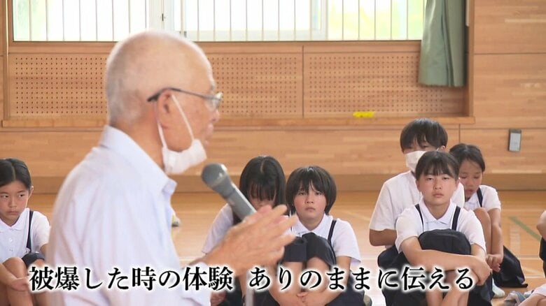 小学校で原爆体験を伝える守さん