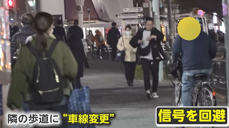 自転車は原則車道を走る必要があり、信号無視になる