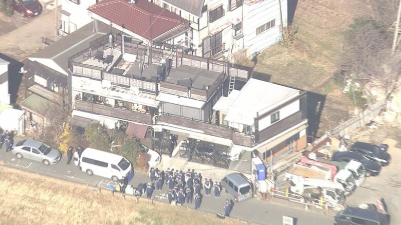 住宅で高齢女性が強盗に殺され金品を奪われる凶悪事件の現場（東京・狛江市）