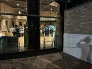 【続報】目撃者「パトカーたくさん来て騒然と…」総合図書館で男女3人切りつけられる　“殺人未遂”で刃物持った男を現行犯逮捕　腹を刺された人も　福岡市