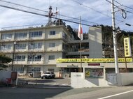 どちらかがカーブ曲がり切れず衝突か…国道でバイクと乗用車が正面衝突 バイク運転していた会社員の男性死亡