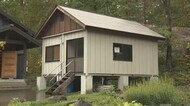 クマがいきなり後ろから…階段の途中で女性が襲われる 足にけが 県内の人的被害すでに去年上回る