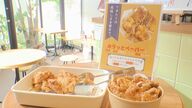 【唐揚げ愛】「揚げ物に革命を」食べ歩いた店は100軒以上！福岡の“唐揚げ女子”が専用ペーパーを開発