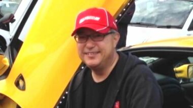 車並べ「我が家の家族写真(^^)」と投稿 認知症女性から盗んだ金で高級スポーツカー購入…老人ホーム元施設長逮捕【福岡発】