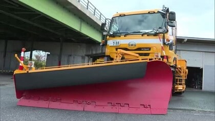「迅速かつ安全な作業を」雪のシーズンに備え　鳥取県と米子市が合同で「除雪出発式」