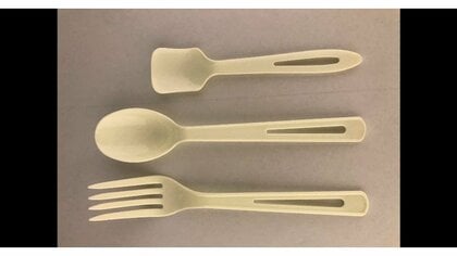 ローソン「プラスチック穴開きスプーン」と「木製スプーン」の選択制を4月から導入