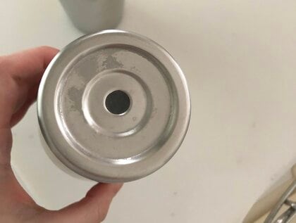 未使用ですが底のシールを外してしまっていて自宅保管の