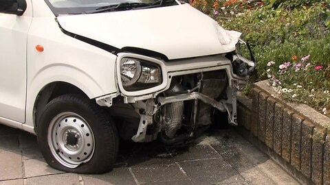軽自動車にはねられ歩行者の女性がけが…50代男を過失運転致傷の現行犯で逮捕 JR四ツ谷駅前の交差点