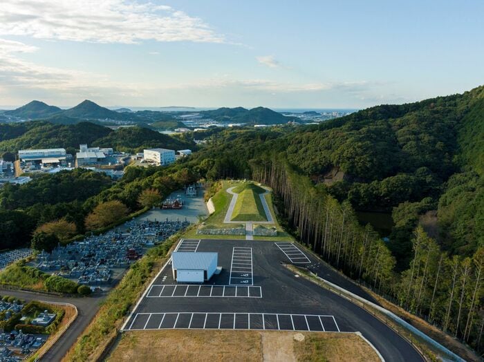 古墳型永久墓(提供:新宮霊園)