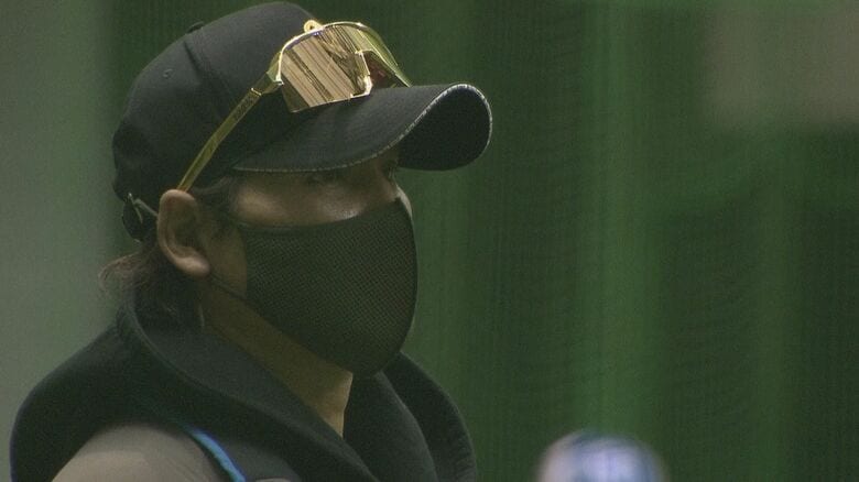 【ファイターズ】新庄剛志監督“ナイスバッティングですよ、何年後かにリクエストでの初安打とトークできると思うから（笑）” ドラフト5位ルーキー山縣秀がプロ初ヒット｜FNNプライムオンライン