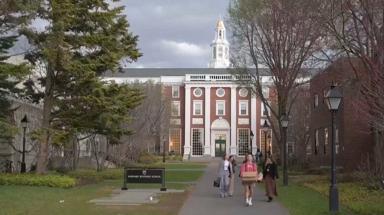ハーバード大学が渡航目的の全ての人に「追加の審査」へ　講師、会社員らも対象「SNSのアカウント情報提出も」｜FNNプライムオンライン