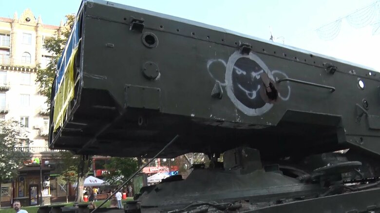 展示されたロシア軍の残した戦車など