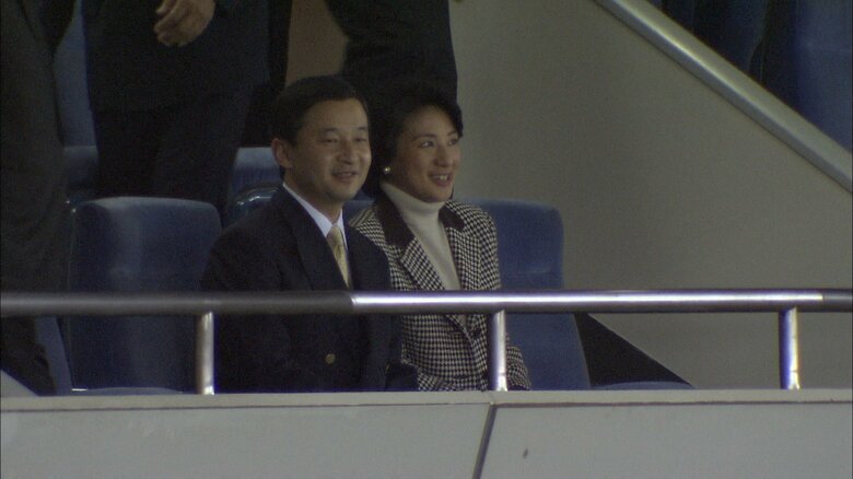 WBC日韓戦を観戦される両陛下（2006年3月 東京ドーム）