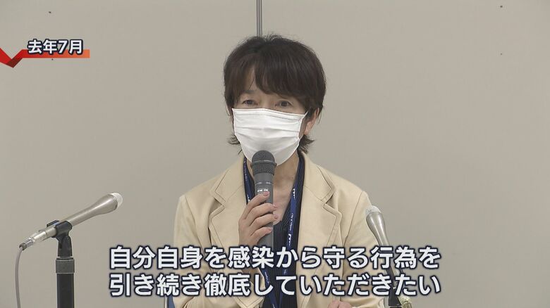 カメラの向こうの市民へ語りかけるように