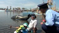 夏休み大型プール施設で置き引き防止パトロール　テントで過ごす子連れ家族などに注意呼びかけ　千葉・山武市