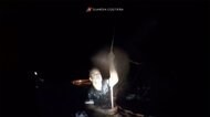 夜の海 救助活動の結末 ボート転覆 移民投げ出され...