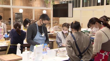 意識変わった男性の姿も…「料理教室の一日」が映すそれぞれの選択 コロナ禍の中でも充実したひと時を
